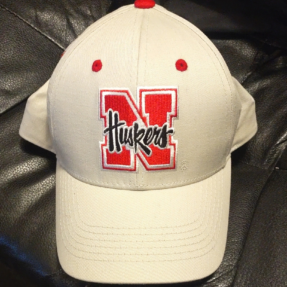 Huskers Cream and Red Cap